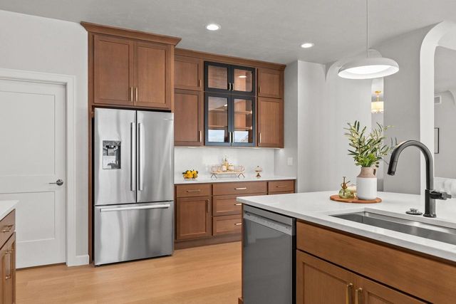 294 E SWEETWATER WAY, Appleton, WI 54913