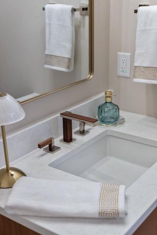 294 E SWEETWATER WAY, Appleton, WI 54913