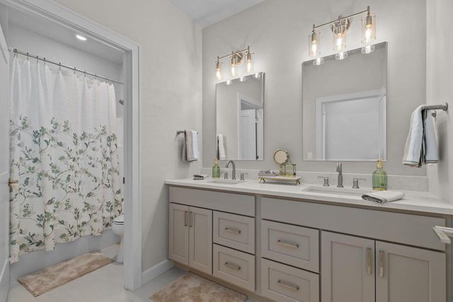 294 E SWEETWATER WAY, Appleton, WI 54913