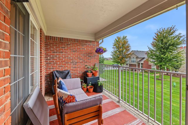 52268 Naugatuck Drive, Macomb Twp, MI 48042