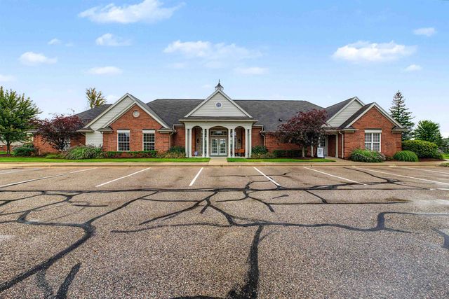 52268 Naugatuck Drive, Macomb Twp, MI 48042