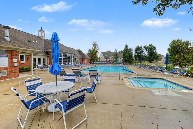 52268 Naugatuck Drive, Macomb Twp, MI 48042
