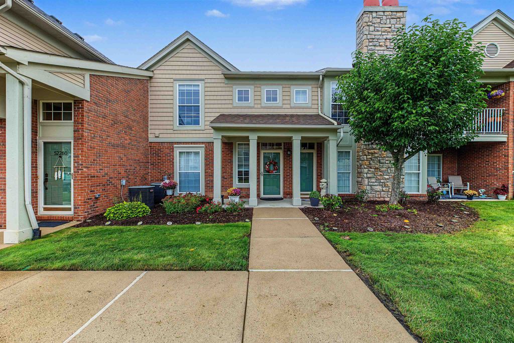 52268 Naugatuck Drive, Macomb Twp, MI 48042