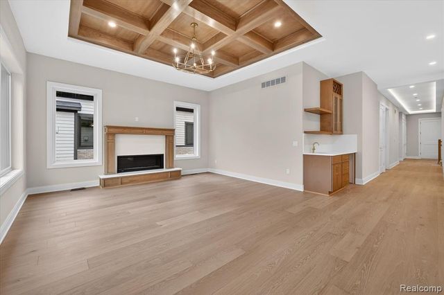 546 Maplehill Road, Rochester Hills, MI 48306