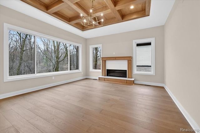 546 Maplehill Road, Rochester Hills, MI 48306