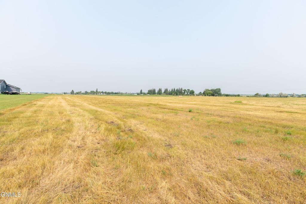 11331 Pauls Drive, Menoken, ND 58558 photo 3