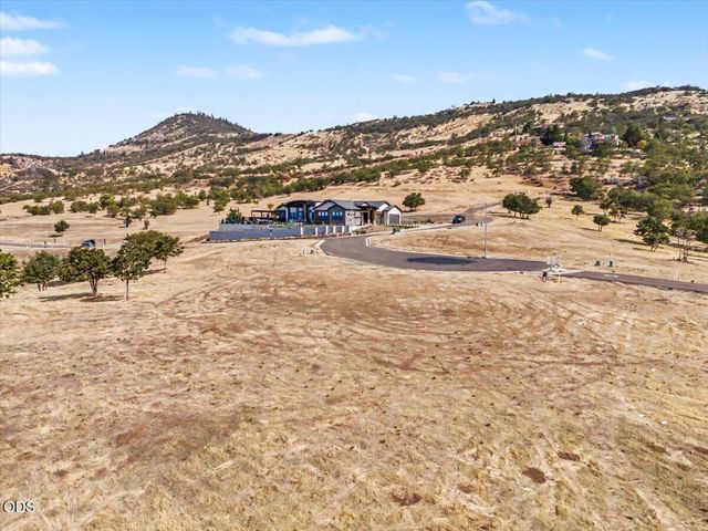 5645 Springview Court, Medford, OR 97504