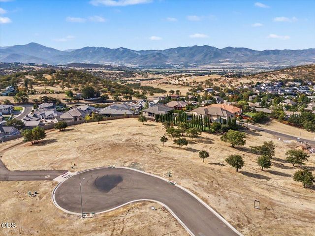 5645 Springview Court, Medford, OR 97504