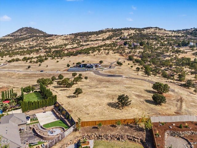 5645 Springview Court, Medford, OR 97504