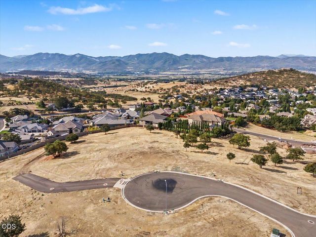 5645 Springview Court, Medford, OR 97504