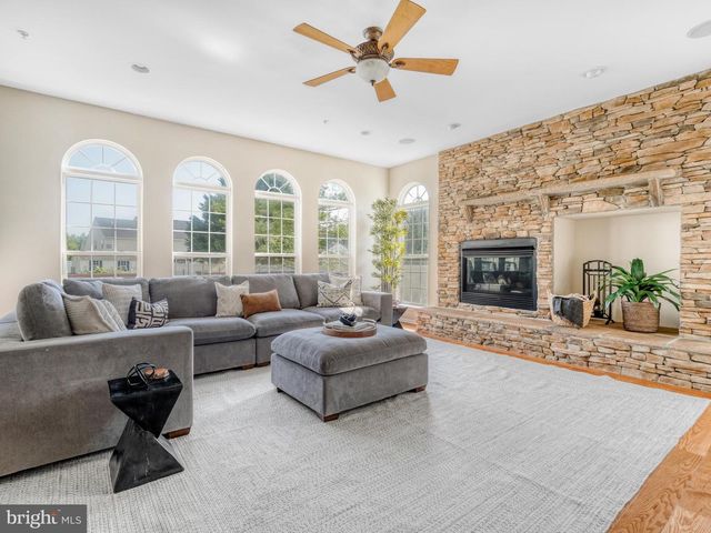 15423 DOVEHEART LN, Bowie, MD 20721