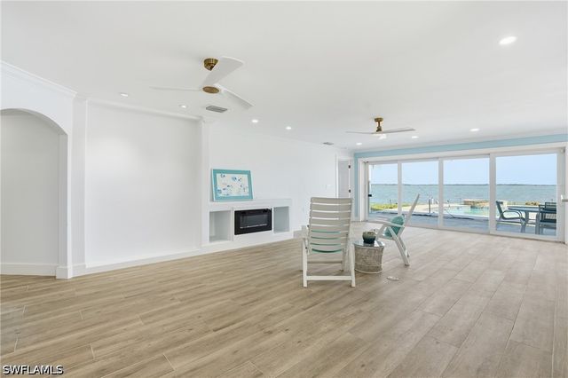266 Curlew ST, Fort Myers Beach, FL 33931