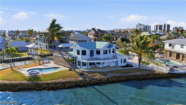 266 Curlew ST, Fort Myers Beach, FL 33931