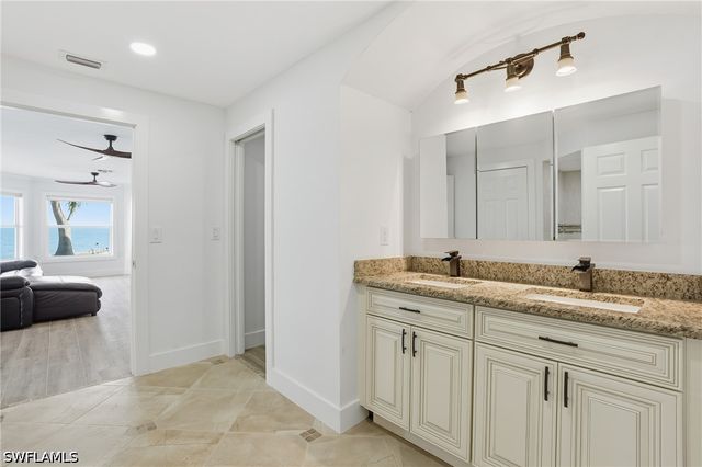 266 Curlew ST, Fort Myers Beach, FL 33931