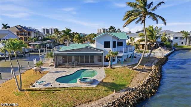 266 Curlew ST, Fort Myers Beach, FL 33931