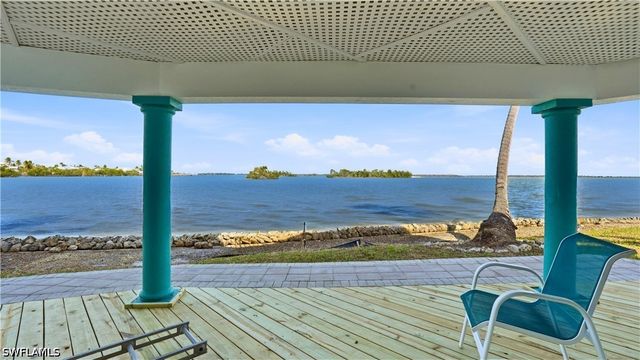 266 Curlew ST, Fort Myers Beach, FL 33931