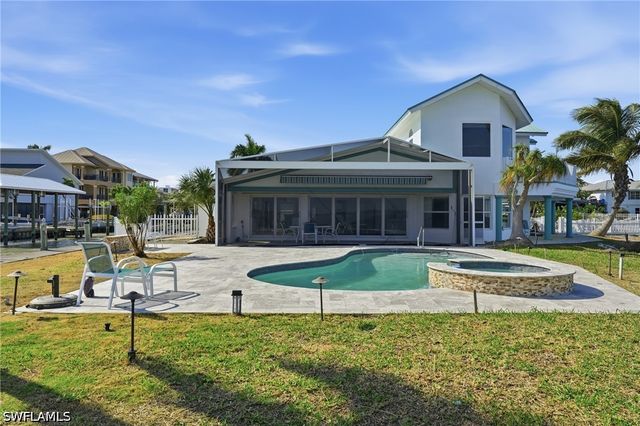 266 Curlew ST, Fort Myers Beach, FL 33931