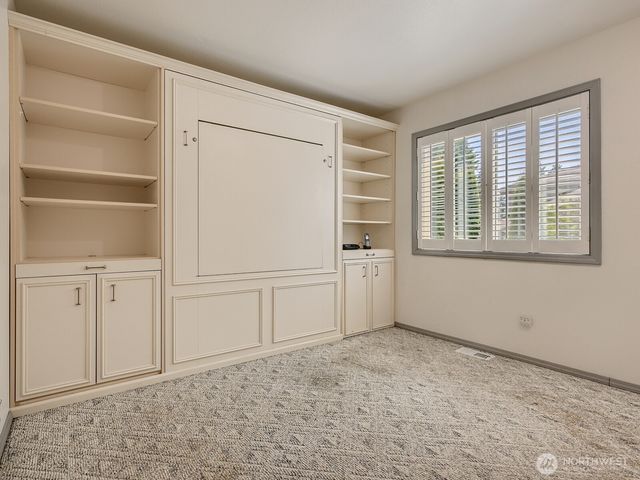 929 224th Avenue NE, Sammamish, WA 98074