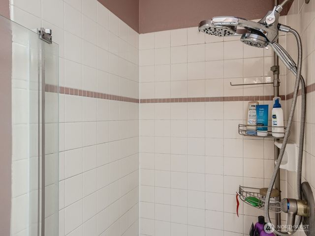 929 224th Avenue NE, Sammamish, WA 98074