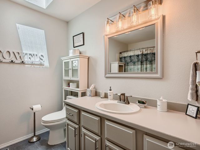 929 224th Avenue NE, Sammamish, WA 98074