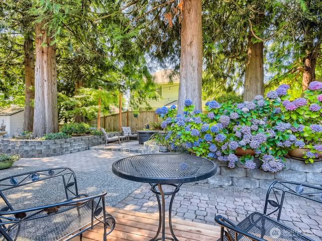 929 224th Avenue NE, Sammamish, WA 98074