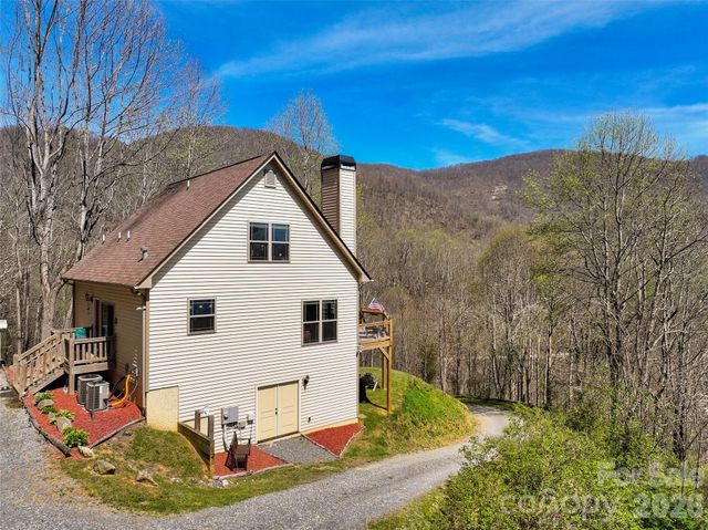 4823 Max Patch Road, Clyde, NC 28721