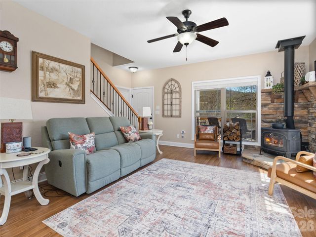 4823 Max Patch Road, Clyde, NC 28721