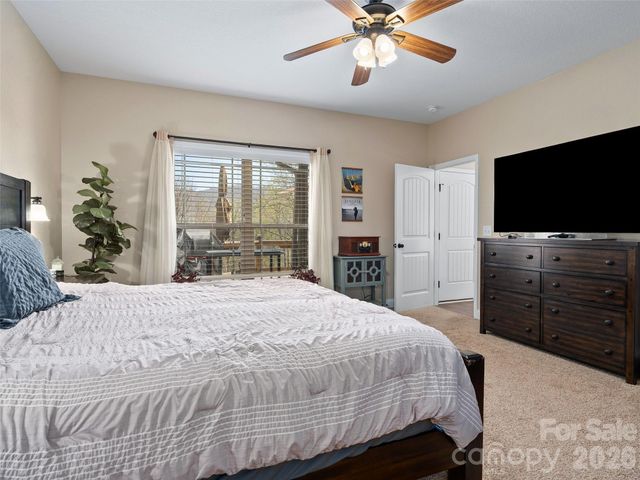 4823 Max Patch Road, Clyde, NC 28721