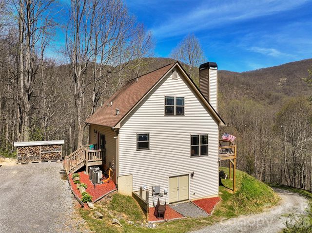 4823 Max Patch Road, Clyde, NC 28721