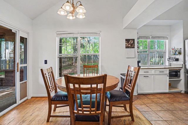 5918 Colchester Dr, Hermitage, TN 37076