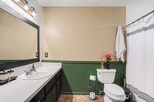 5918 Colchester Dr, Hermitage, TN 37076