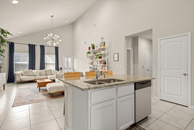 6601 San Isidro DR, Austin, TX 78744