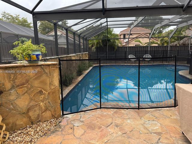 1838 NW 93rd Ter, Plantation, FL 33322