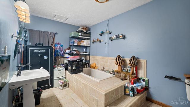 125 Clark Avenue, West Union, OH 45693