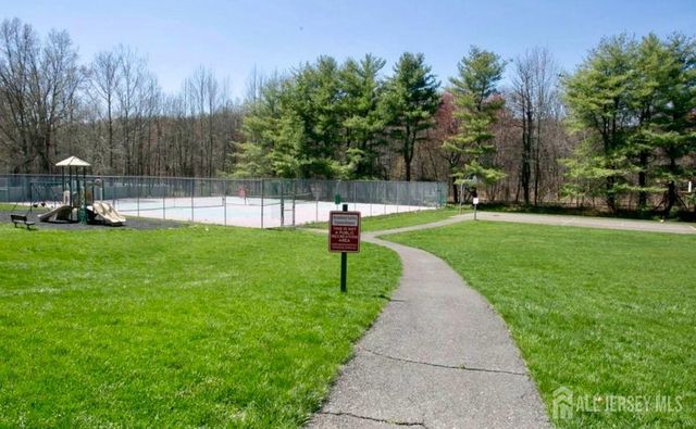 8 Teaberry Drive, Edison, NJ 08820