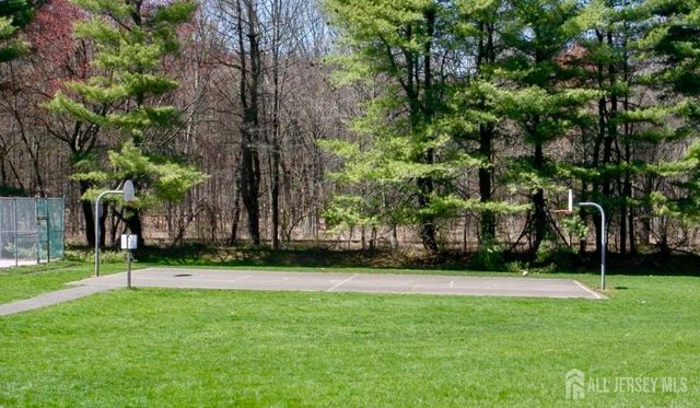 8 Teaberry Drive, Edison, NJ 08820
