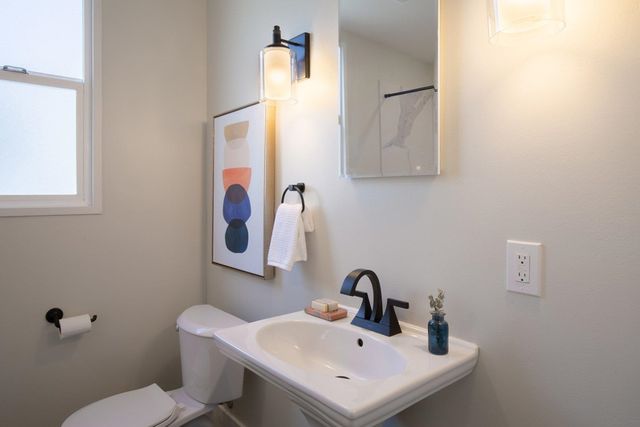 1512 Hearst Ave, Berkeley, CA 94703