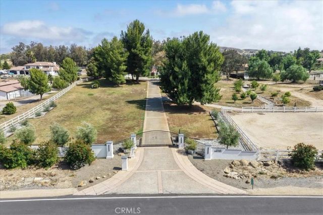 37626 Avenida La Cresta, Murrieta, CA 92562