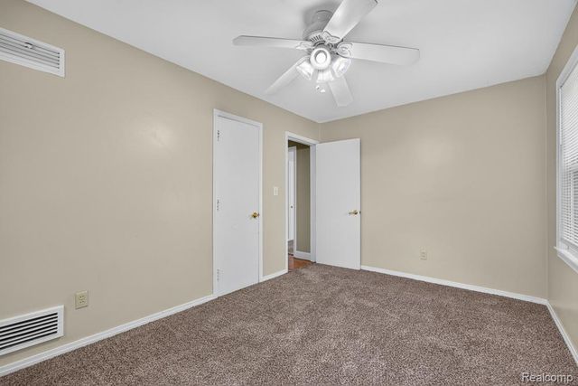 4427 W 14 MILE Road, Royal Oak, MI 48073