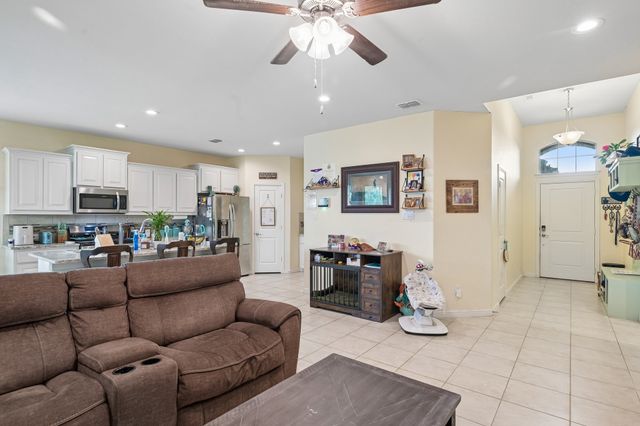 439 Helm Lane, Azle, TX 76020