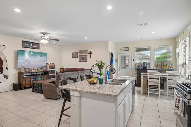 439 Helm Lane, Azle, TX 76020