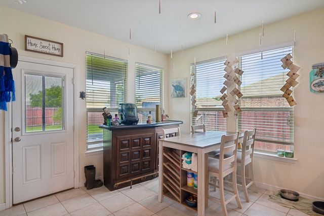 439 Helm Lane, Azle, TX 76020