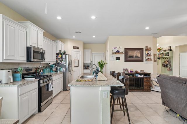 439 Helm Lane, Azle, TX 76020