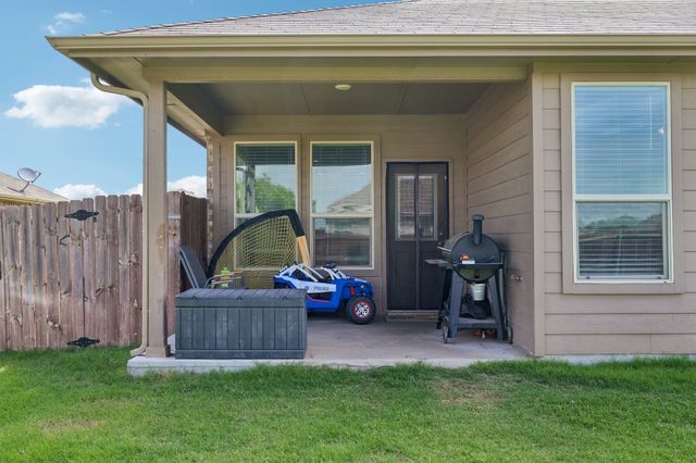 439 Helm Lane, Azle, TX 76020