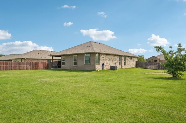 439 Helm Lane, Azle, TX 76020