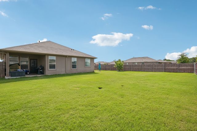 439 Helm Lane, Azle, TX 76020