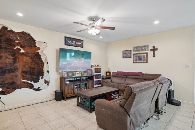 439 Helm Lane, Azle, TX 76020