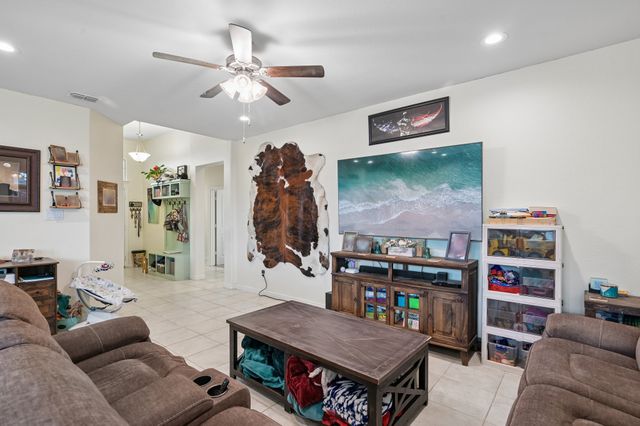 439 Helm Lane, Azle, TX 76020