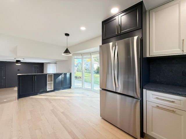 3103 N Wilshire Lane, Arlington Heights, IL 60004