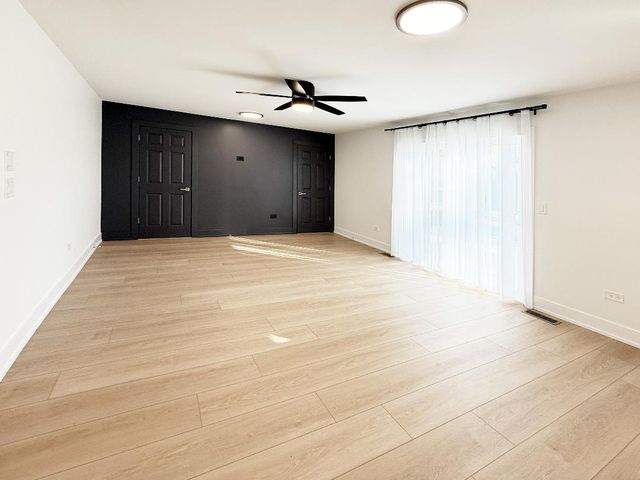 3103 N Wilshire Lane, Arlington Heights, IL 60004